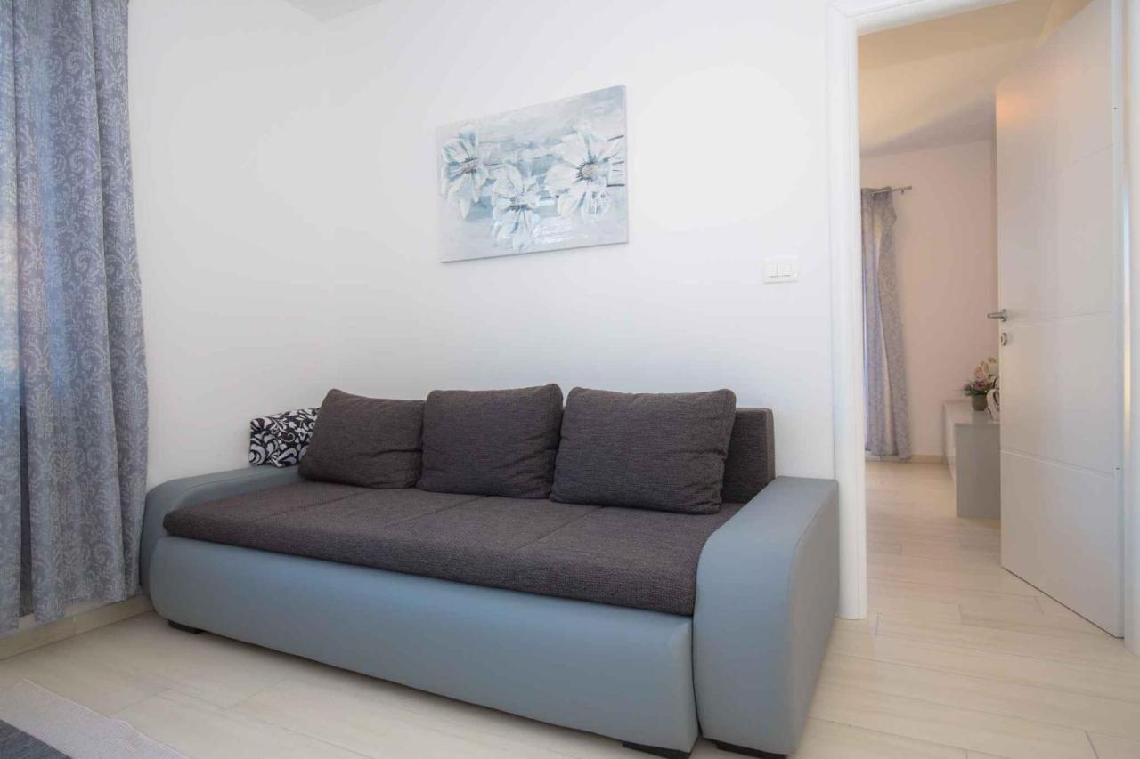 Apartments In Rogoznica 40364 Екстериор снимка