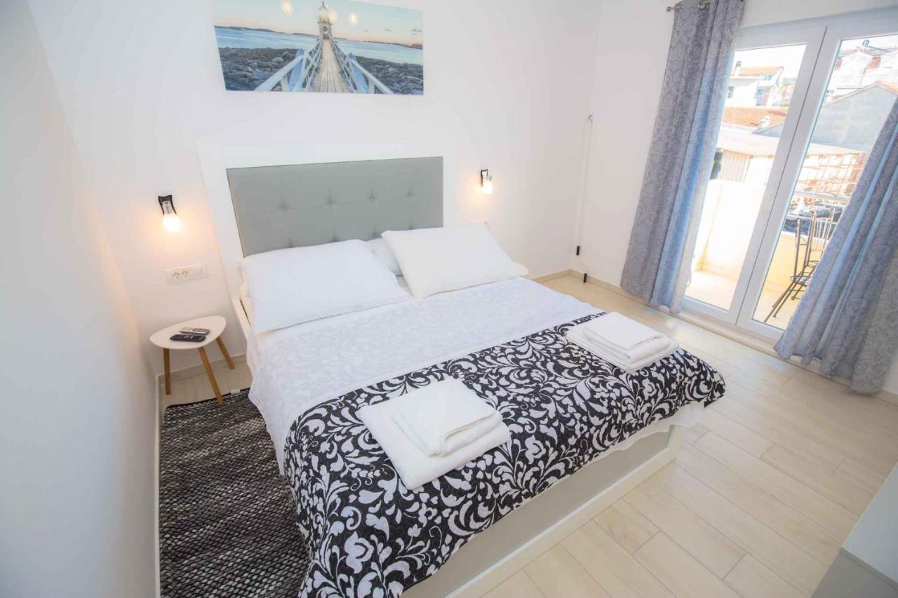 Apartments In Rogoznica 40364 Екстериор снимка
