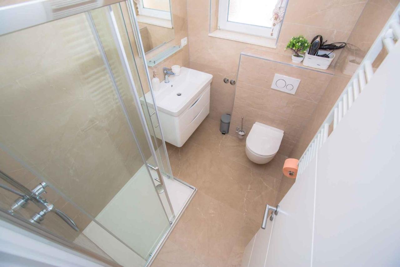 Apartments In Rogoznica 40364 Екстериор снимка
