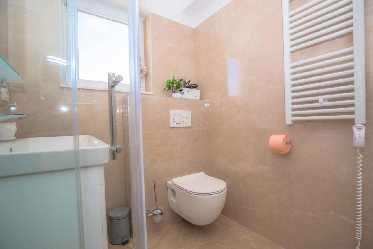 Apartments In Rogoznica 40364 Екстериор снимка